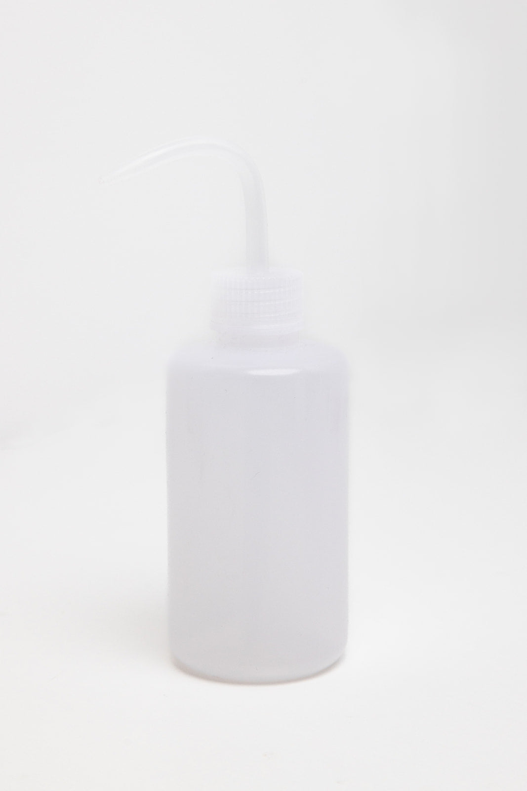 Revitalize Your Lashes: Invigorating Rinse Water Bottle for Optimal Lash Care and Hydration 250 ml