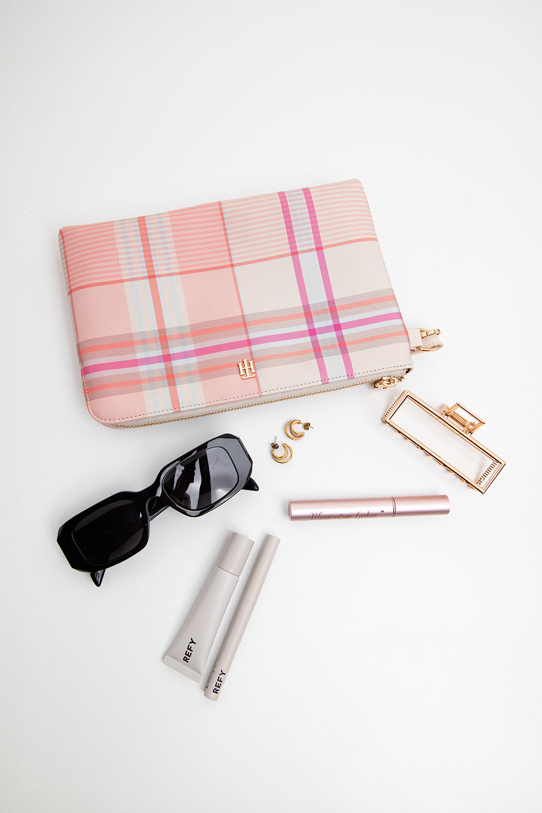 Blossom Up Lashes Growth Serum 5ml Vegan and Cruelty Free. Release “The Botanical Stimulants” to feed, invigorate, bloom!